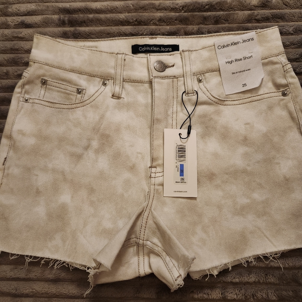 BNWT Calvin Klein Shorts Size 25